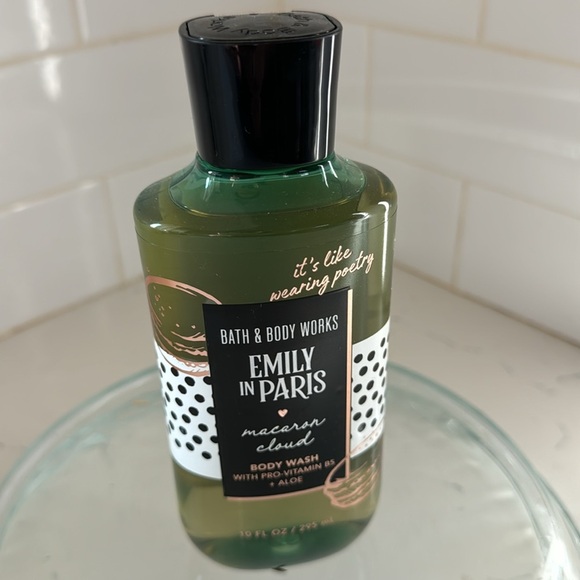 Bath & Body Works Emily In Paris Macaron Cloud Body Wash Shower Gel 10 oz NEW - Picture 2 of 7